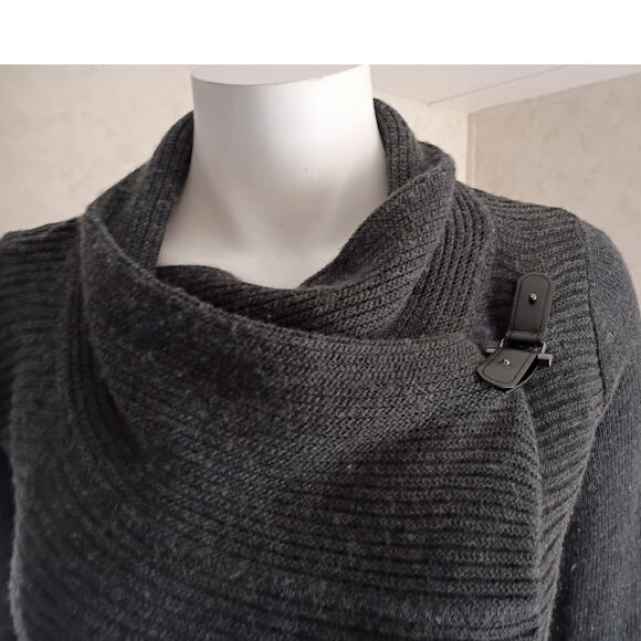 Tahari Charcoal Gray Merino Wool Blend Draped Funnel Neck Sweater S Minimalist - Picture 3 of 11